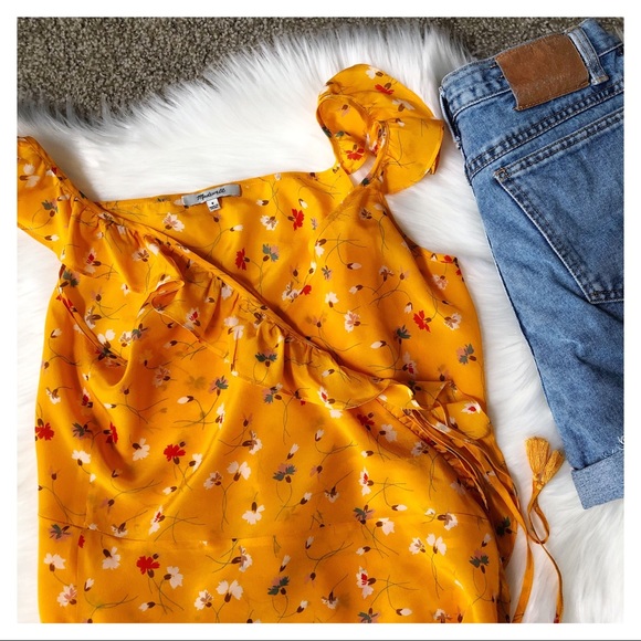 Madewell Tops - 💥SALE💥Madewell Silk Wrap Cami Size 4